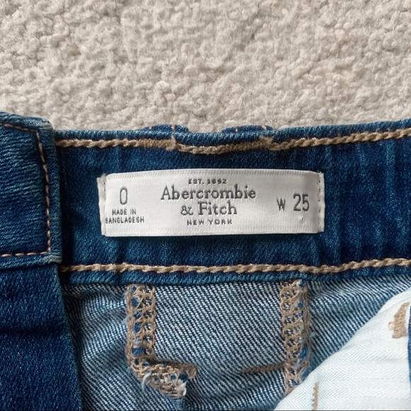ABERCROMBIE & FITCH denim skirt - Picture 4 of 5